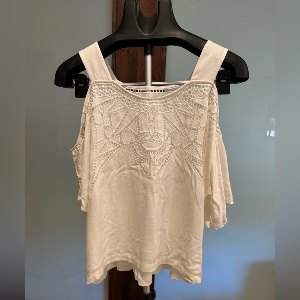Townsen women white color shirt size medium